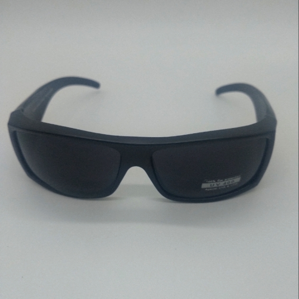 Black Unisex Fashion Sunglasses NWOT
